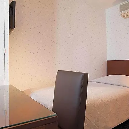 Du Printemps Otel Paris