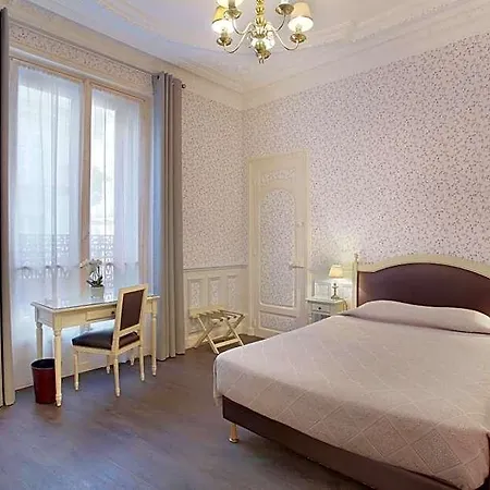 Du Printemps Paris